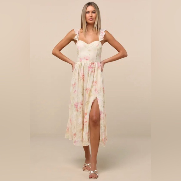 Lulus Dresses & Skirts - 💓Lulus Make Me Blush Peach Floral Print Tiered Maxi Dress.💞SZ XL- NWT